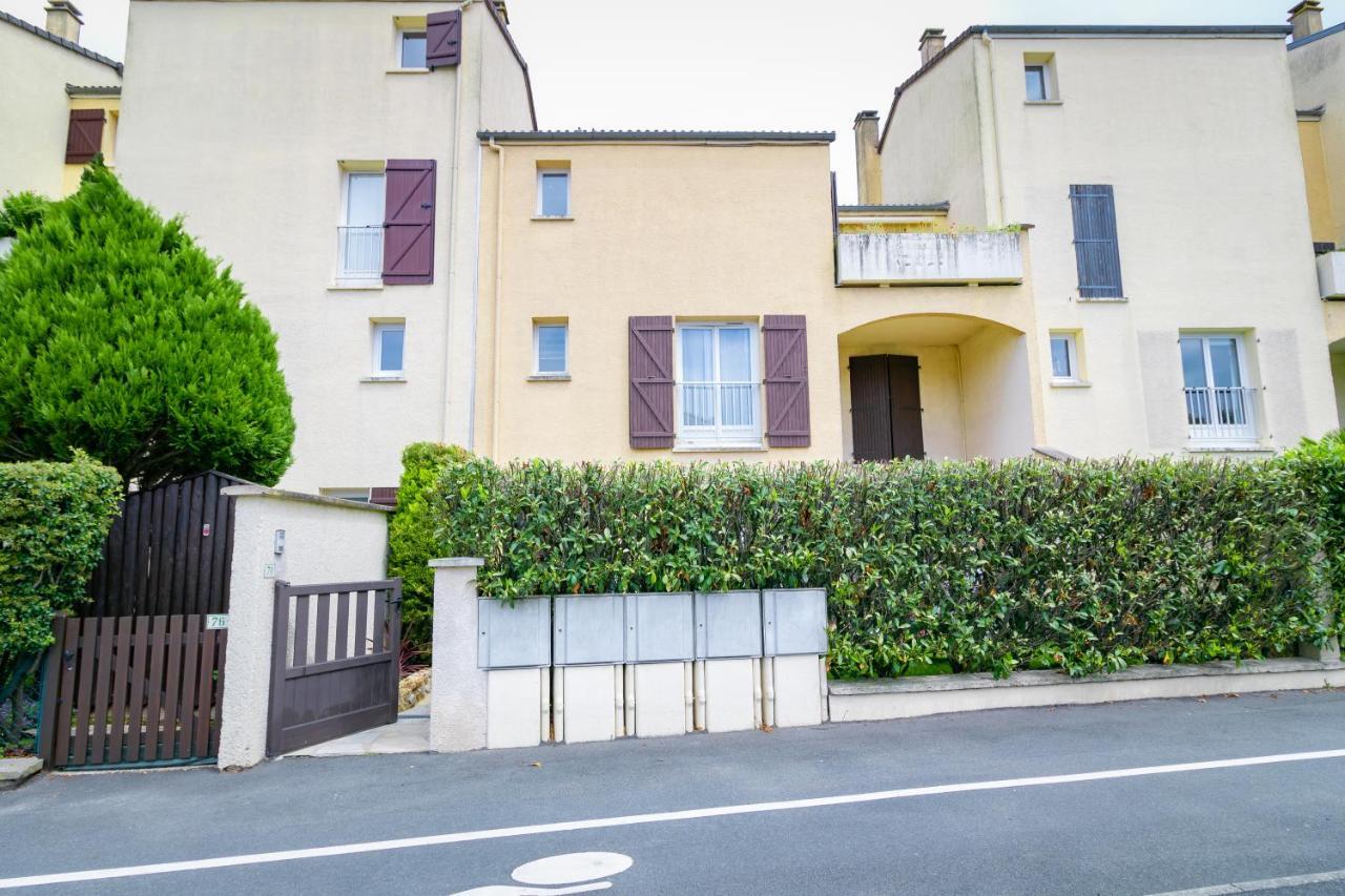 Le Coin De Marie A Deux Pas Du Centre Ville Rambouillet Exterior photo